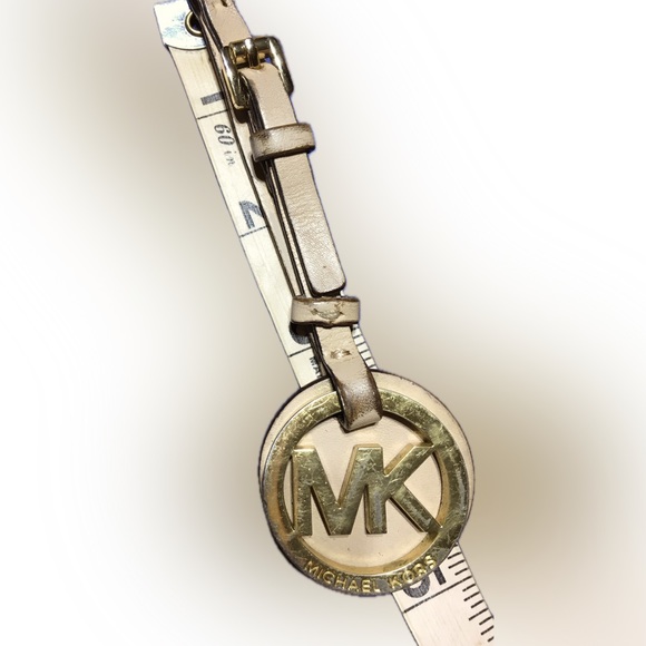 Michael Kors MK Charm Hang Tag Gold Tone Keychain Key Fob Charm - Picture 1 of 5